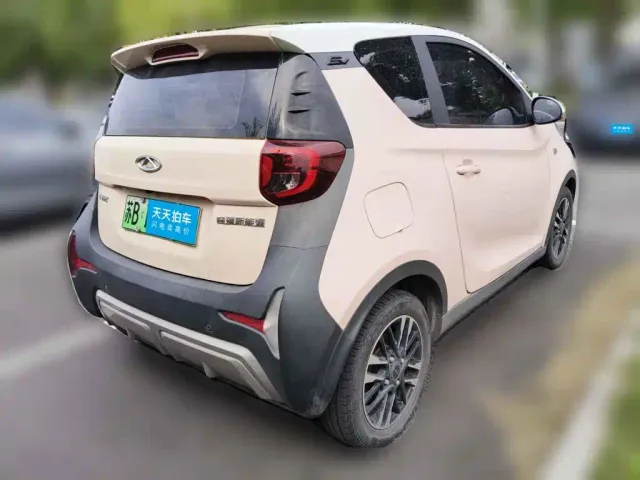 QQ New Energy Little Ant 2022 Sweet Pink Edition Half Sugar Version LFP Lithium 30kW 301km — Фото автомобиля 2