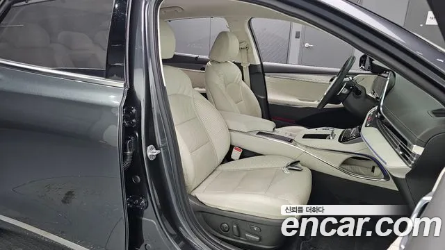 Hyundai Grandeur New — Фото автомобиля 16