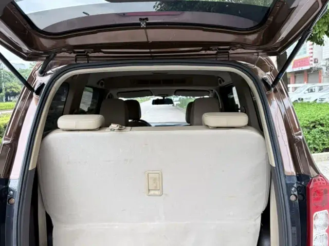 Wuling Hongguang — Фото автомобиля 24