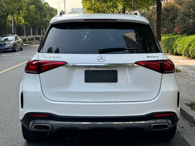Mercedes-Benz GLE-Class — Фото автомобиля 4
