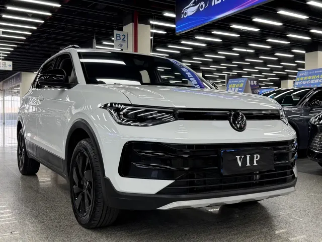 Volkswagen Tharu — Фото автомобиля 3