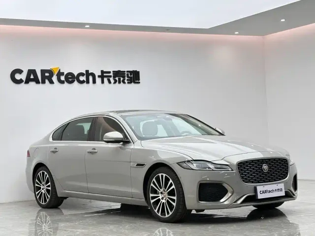 Jaguar XFL — Фото автомобиля 6