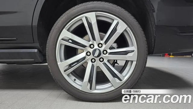Cadillac Escalade Escalade 5 поколение — Фото автомобиля 18