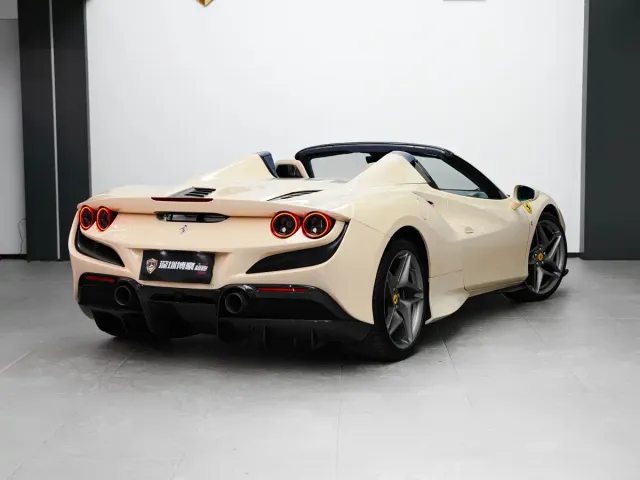 Ferrari F8 — Фото автомобиля 10
