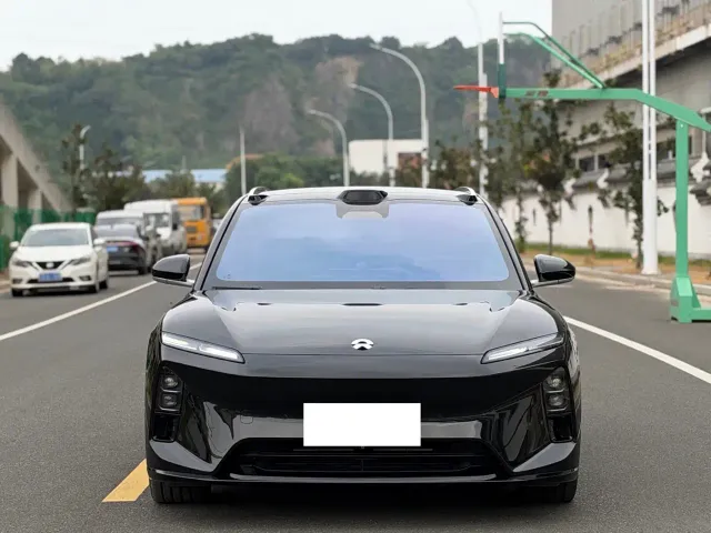 Nio ET5 Touring — Фото автомобиля 2