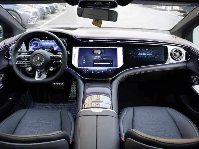 Mercedes-Benz EQE AMG — Фото автомобиля 13