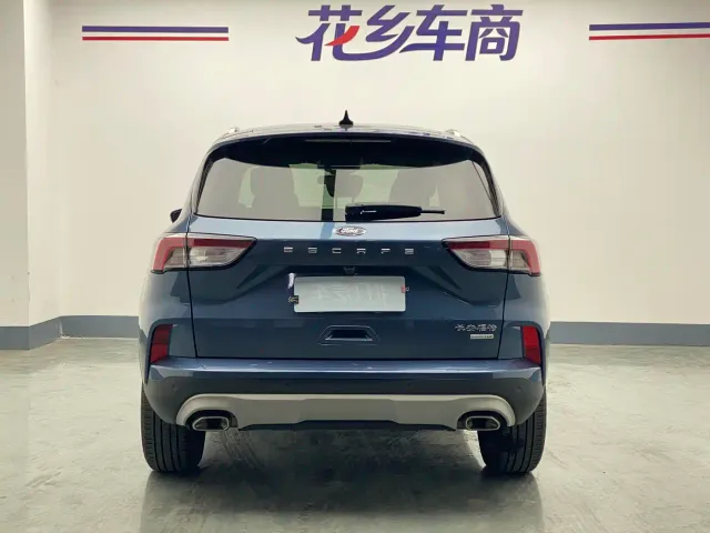 Ford Escape — Фото автомобиля 5