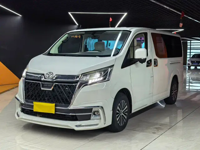 Фотография автомобиля — Toyota HIACE