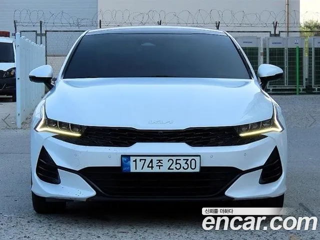 Фотография автомобиля — Kia K5 Generation 3