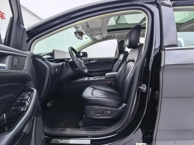 Ford Edge — Фото автомобиля 15