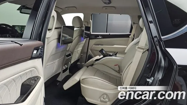 KG_Mobility_Ssangyong Rexton Rexton Arena Дизель 2.2 4WD — Фото автомобиля 12