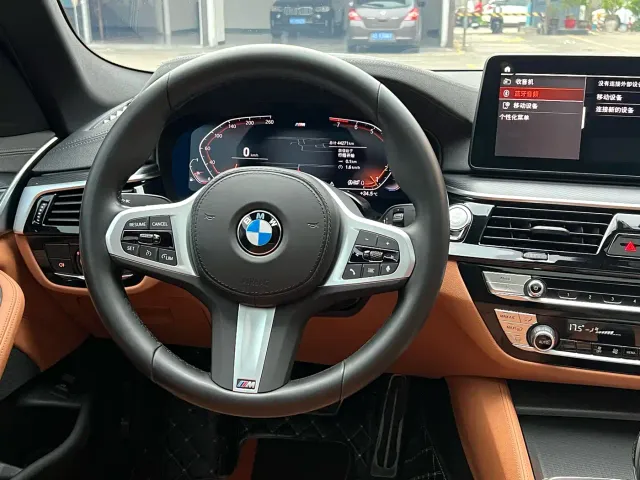 BMW 5 Series — Фото автомобиля 4