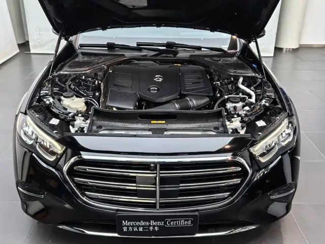 Mercedes-Benz E-Class — Фото автомобиля 18