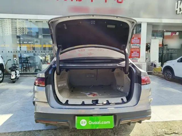 BYD Qin L — Фото автомобиля 18