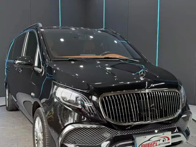 Mercedes-Benz Vito 2021 2.0T Elite 7-Seater — Фото автомобиля 3