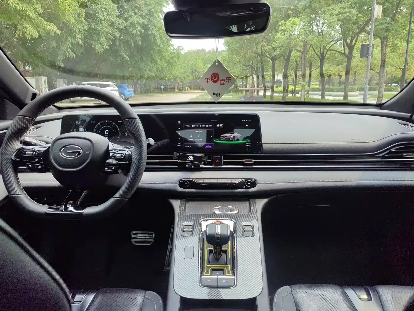 GAC Trumpchi Trumpchi Emkoo 2023 400T Auto R MAX — Фото автомобиля 6