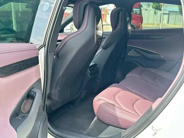 Xiaomi SU7 — Фото автомобиля 5