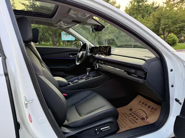 Honda Accord — Фото автомобиля 17