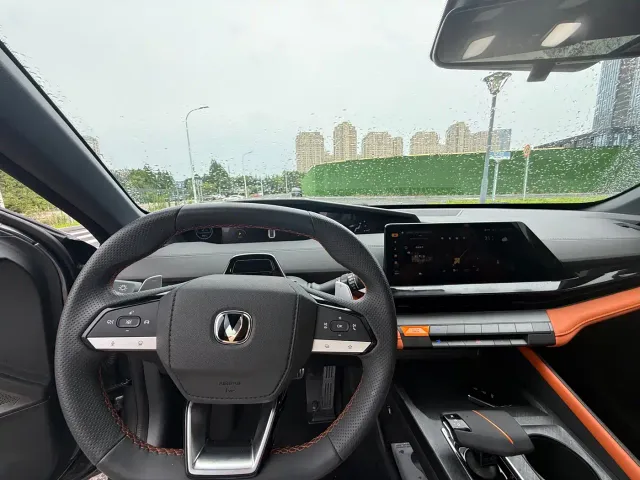 Changan UNI-V — Фото автомобиля 7