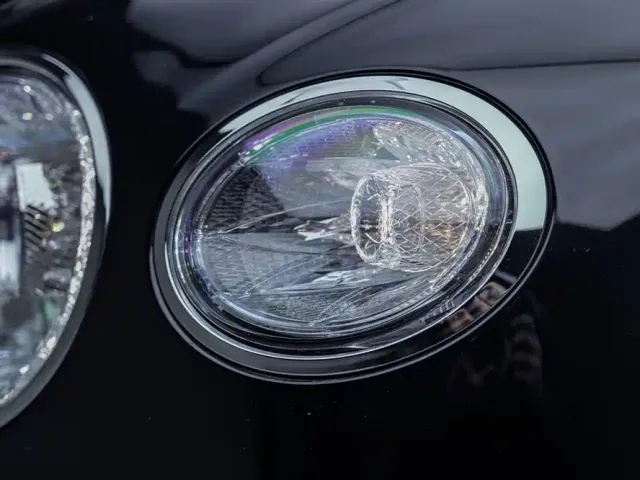 Bentley Flying Spur — Фото автомобиля 7