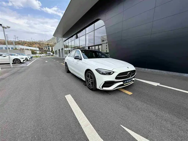 Mercedes-Benz C-Class — Фото автомобиля 3