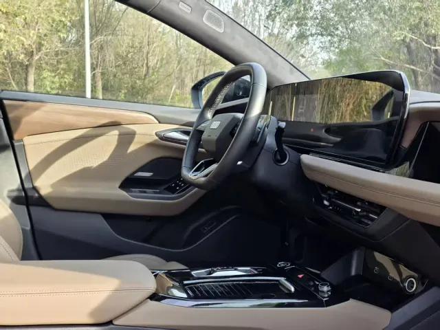 Audi A6L e-tron — Фото автомобиля 6