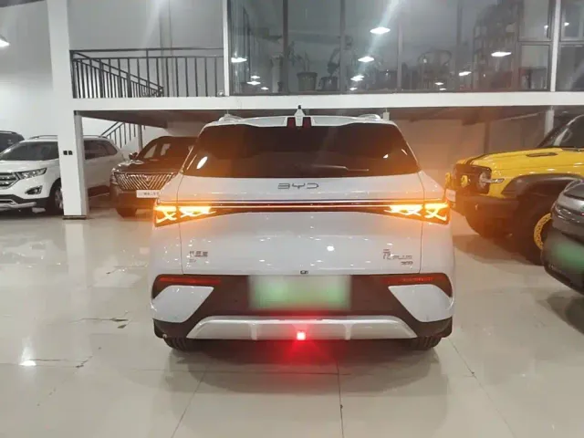 BYD Yuan PLUS — Фото автомобиля 5