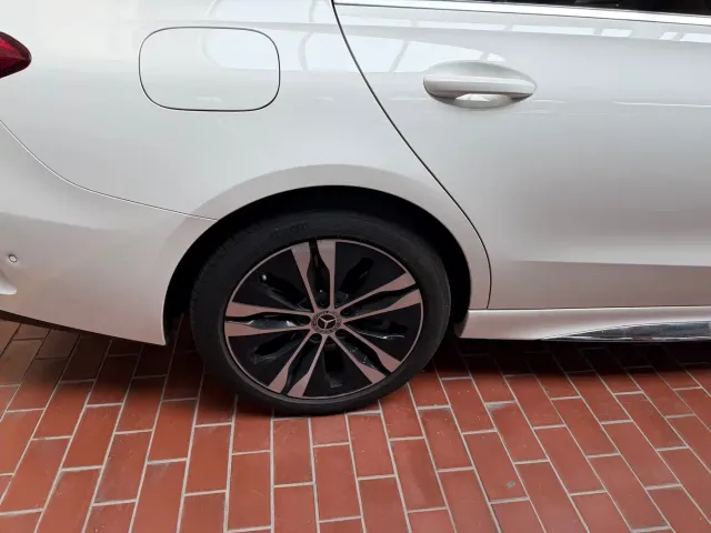Mercedes-Benz C-Class — Фото автомобиля 4