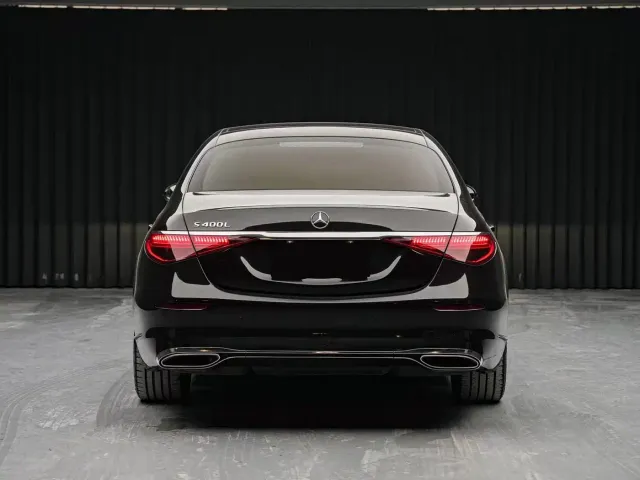 Mercedes-Benz S-Class — Фото автомобиля 3