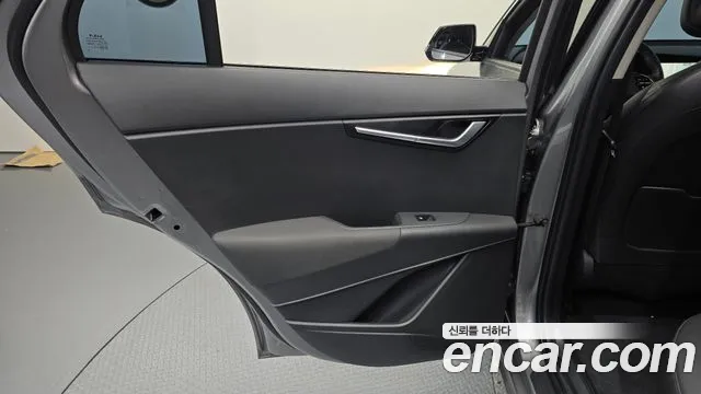 Kia Niro Niro (New) — Фото автомобиля 14