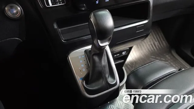Hyundai Staria — Фото автомобиля 12