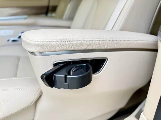 Mercedes-Benz V-Class — Фото автомобиля 26