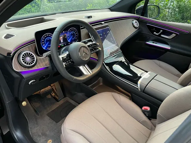 Mercedes-Benz EQE SUV — Фото автомобиля 10