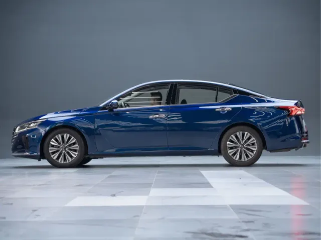 Nissan Teana — Фото автомобиля 9