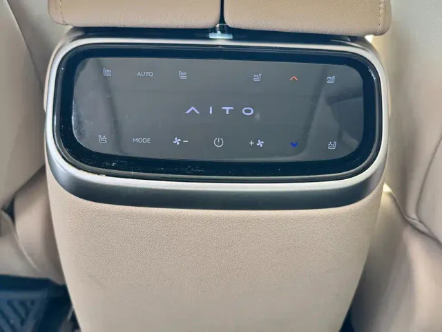 Aito M7 — Фото автомобиля 19