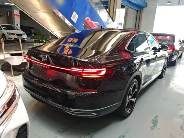 Volkswagen Passat — Фото автомобиля 6