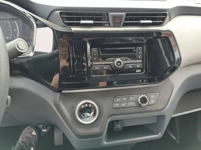 Maxus EV30 — Фото автомобиля 8