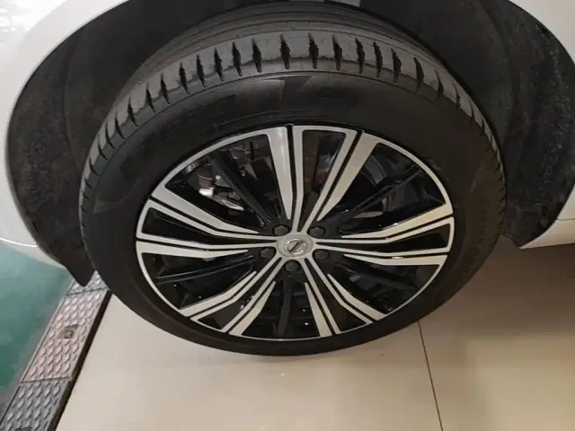 Volvo XC60 — Фото автомобиля 22