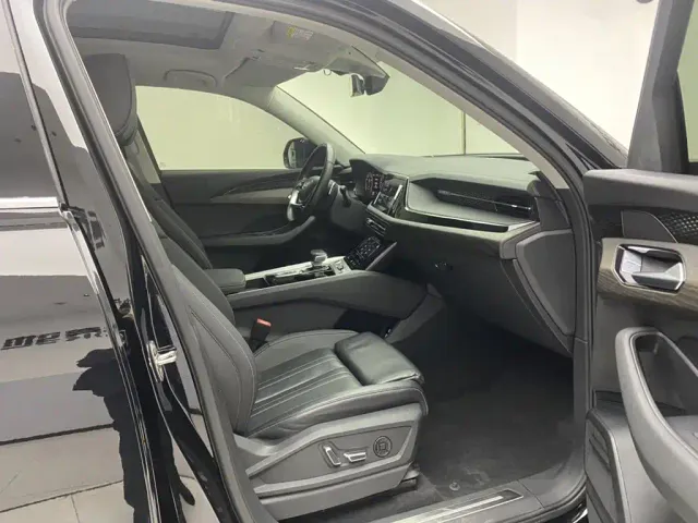 Audi Q6 — Фото автомобиля 18