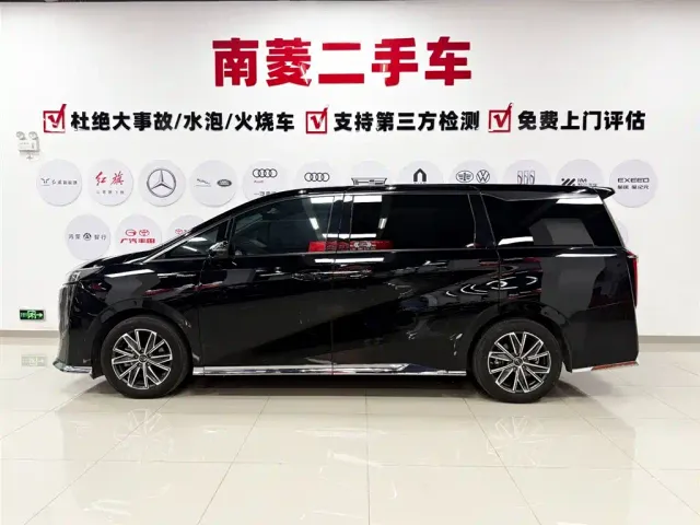 GAC Trumpchi M8 — Фото автомобиля 5