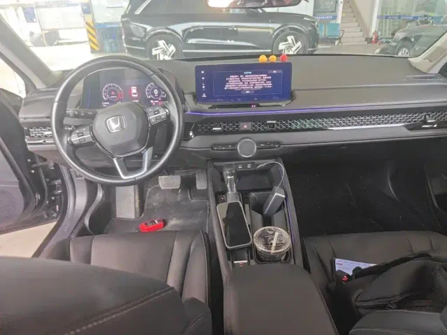 Honda Accord — Фото автомобиля 9