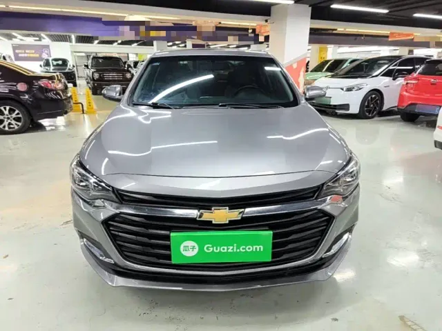 Chevrolet Monza — Фото автомобиля 2