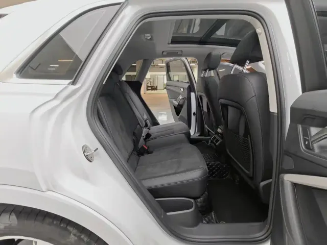 Audi Q3 — Фото автомобиля 12