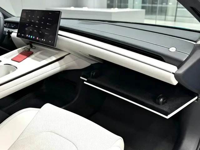 Xiaomi SU7 — Фото автомобиля 8