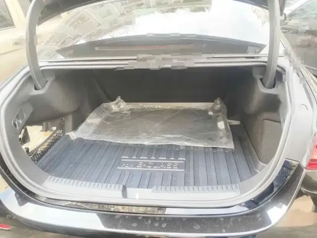 Mercedes-Benz Mercedes-Benz E-Class 2026 E 300 L Luxury — Фото автомобиля 13