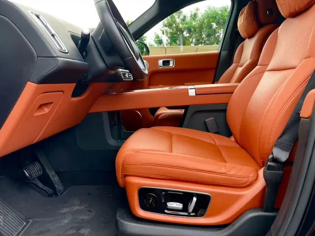 Li Auto L8 — Фото автомобиля 7