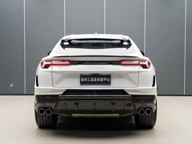 Lamborghini Urus — Фото автомобиля 7