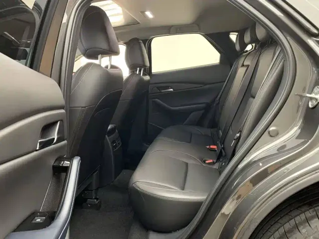 Mazda CX-30 — Фото автомобиля 4