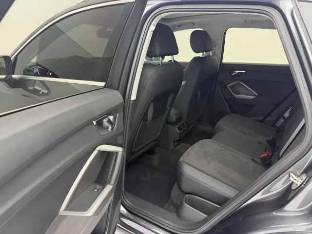 Audi Q3 — Фото автомобиля 14