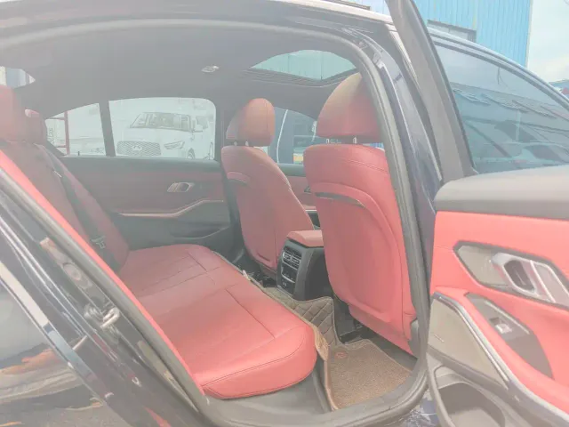 BMW 3 Series — Фото автомобиля 9